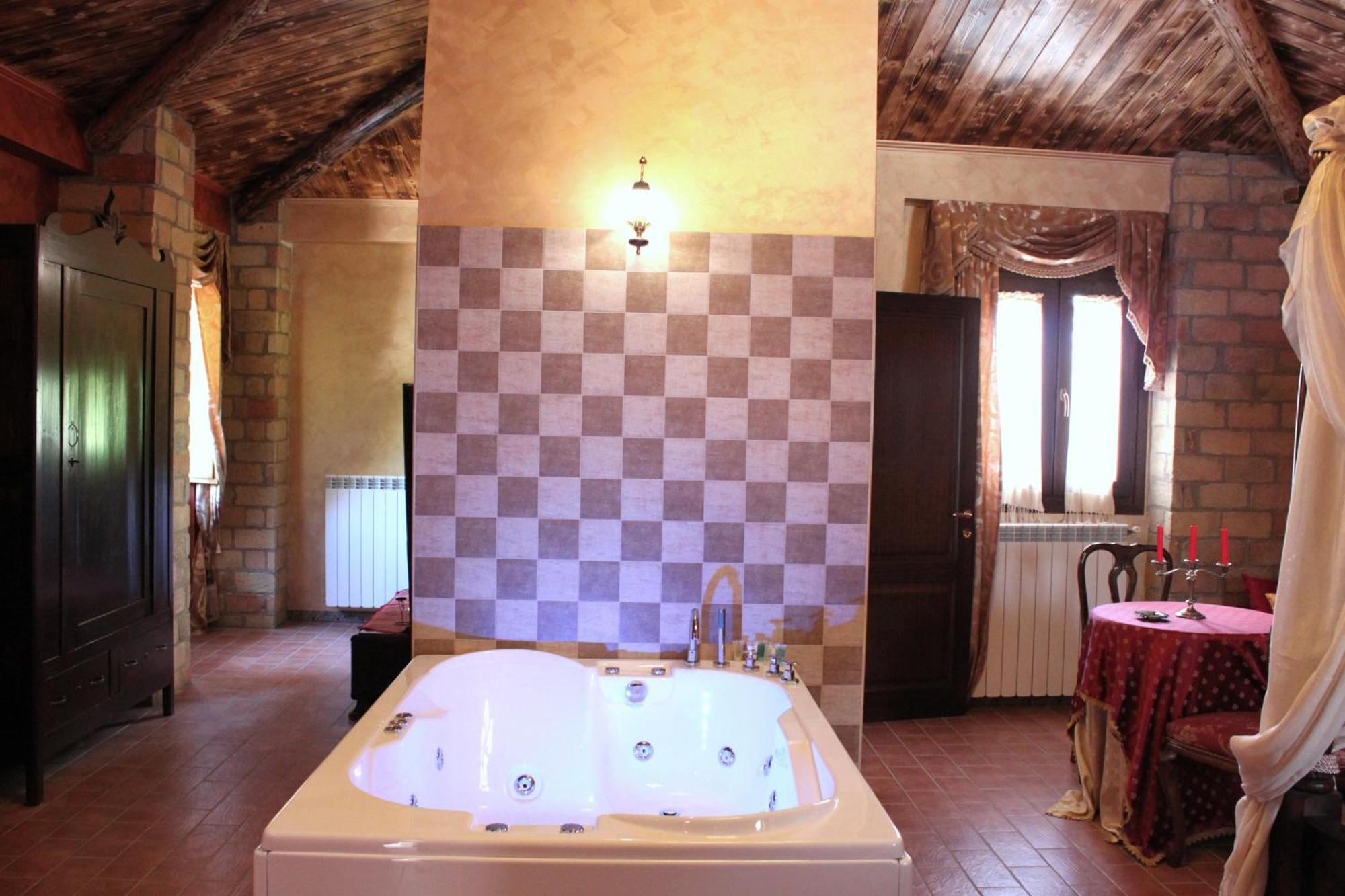 Hotel Il Feudo Dei Pierleoni Celano Δωμάτιο φωτογραφία