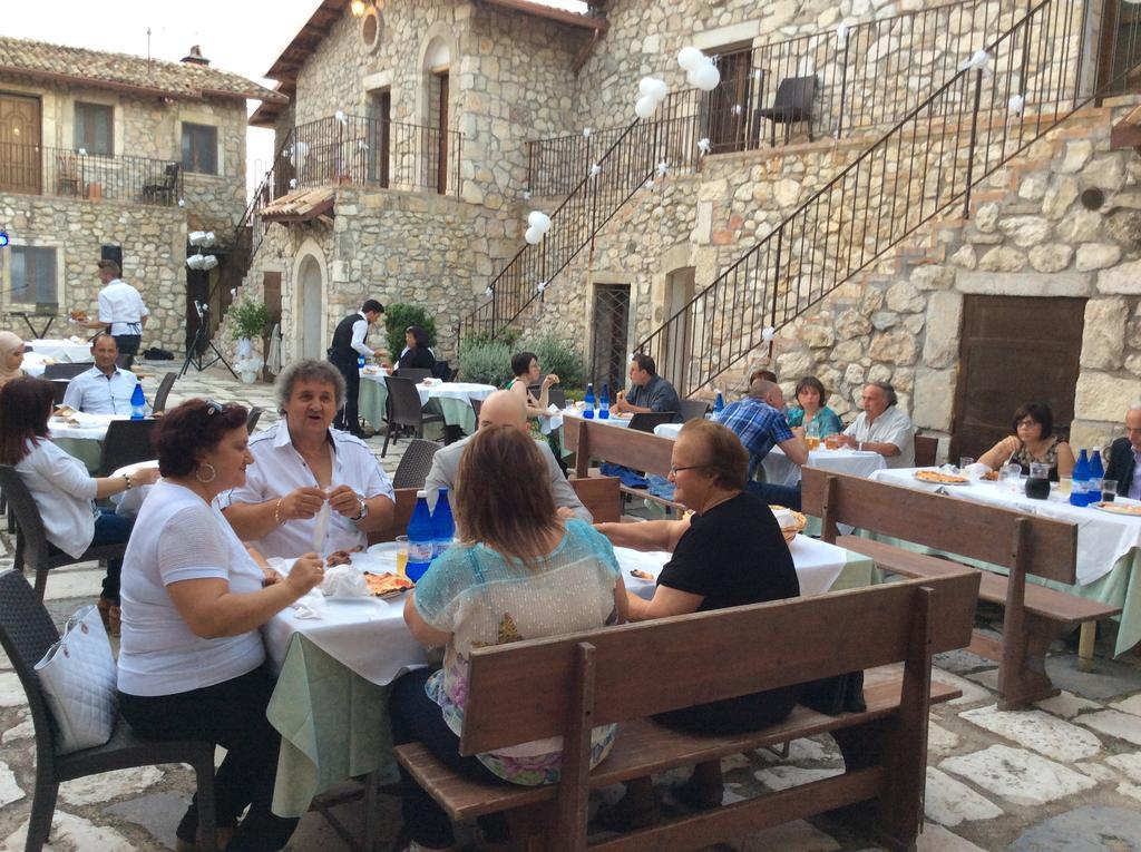 Hotel Il Feudo Dei Pierleoni Celano Εξωτερικό φωτογραφία